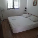 Vuksanovic Affittacamere Pag Town