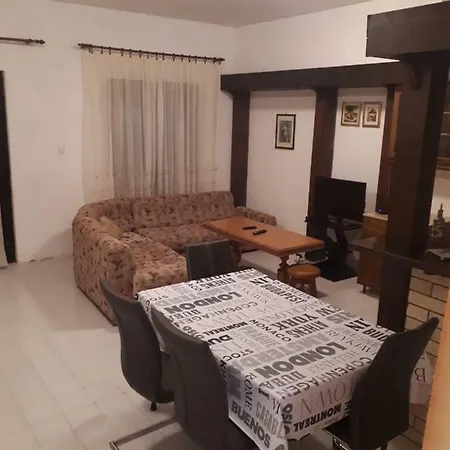 Vuksanovic 3* Pag Town