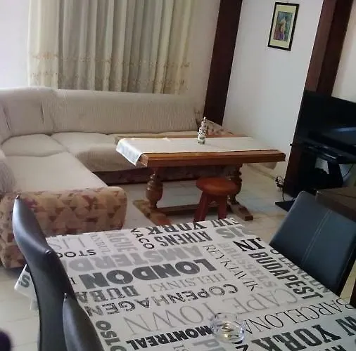 Guest house Vuksanovic Pag Town