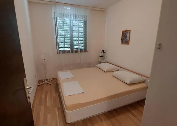 Penzion Vuksanovic Pag Town